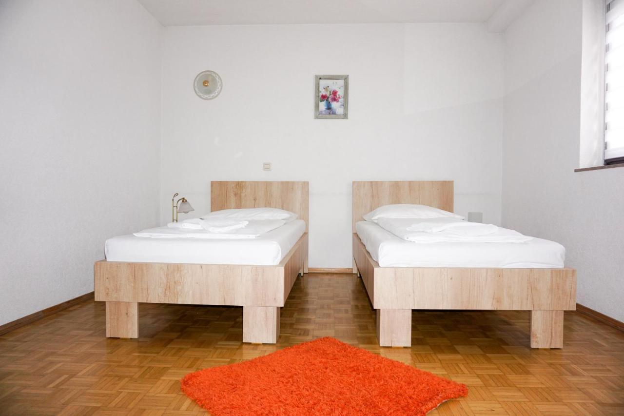 Hotel Kreuz Schwaebisch Gmuend Luaran gambar