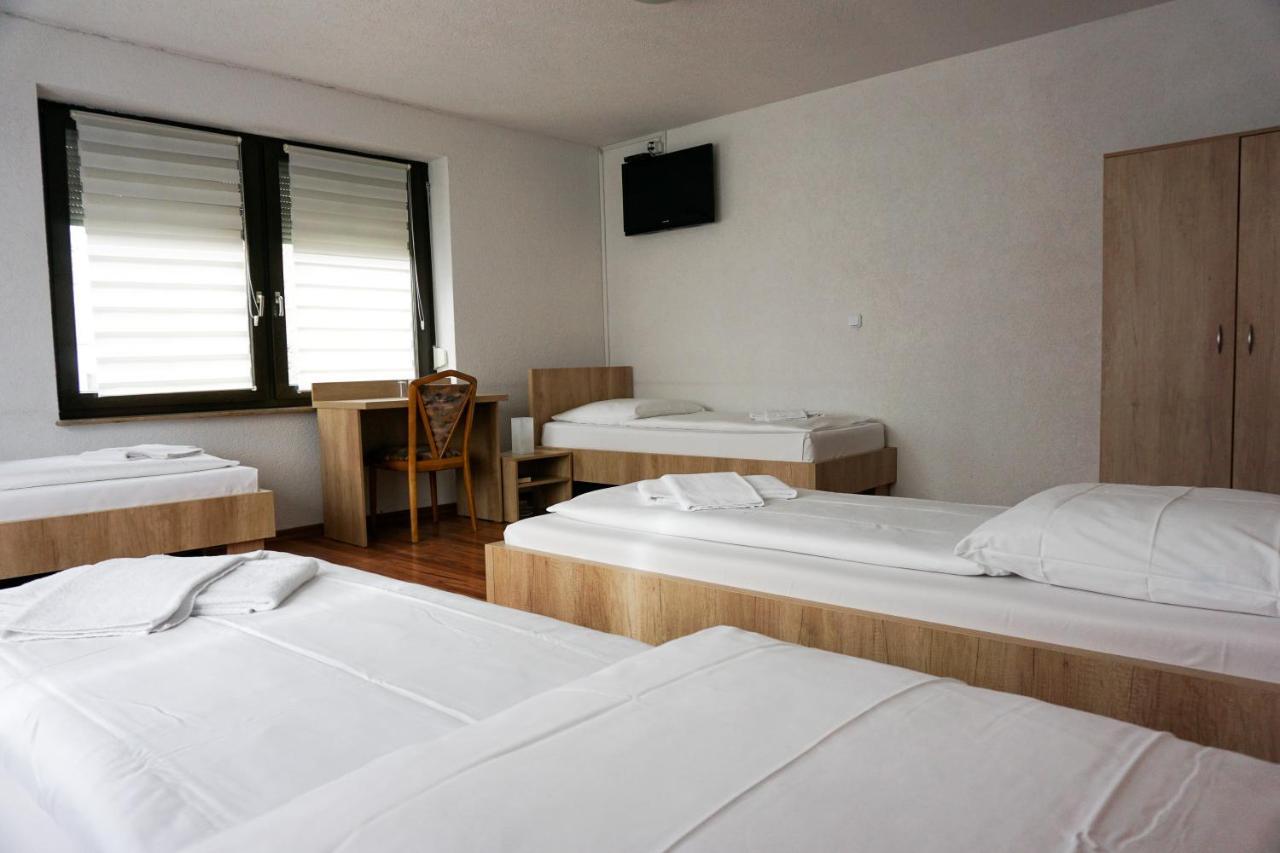 Hotel Kreuz Schwaebisch Gmuend Luaran gambar