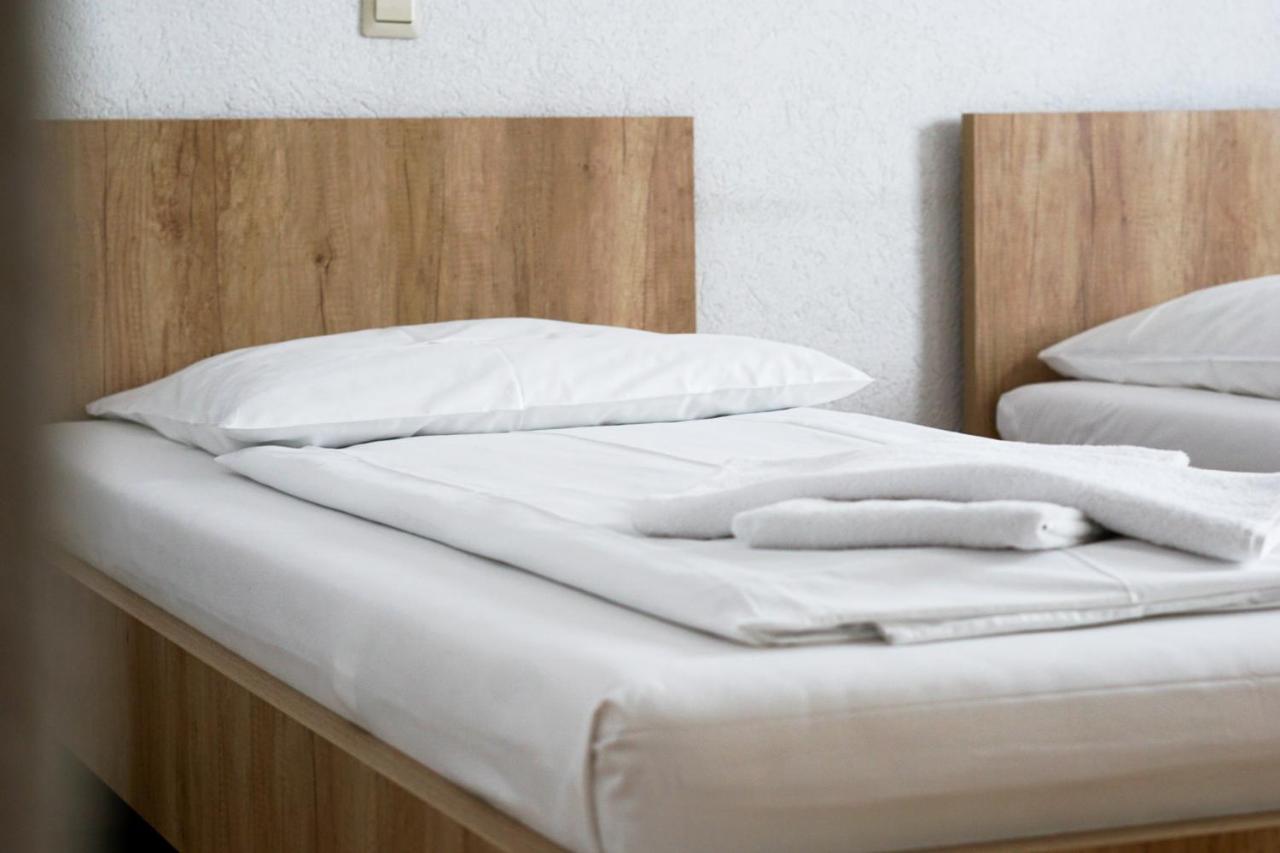 Hotel Kreuz Schwaebisch Gmuend Luaran gambar