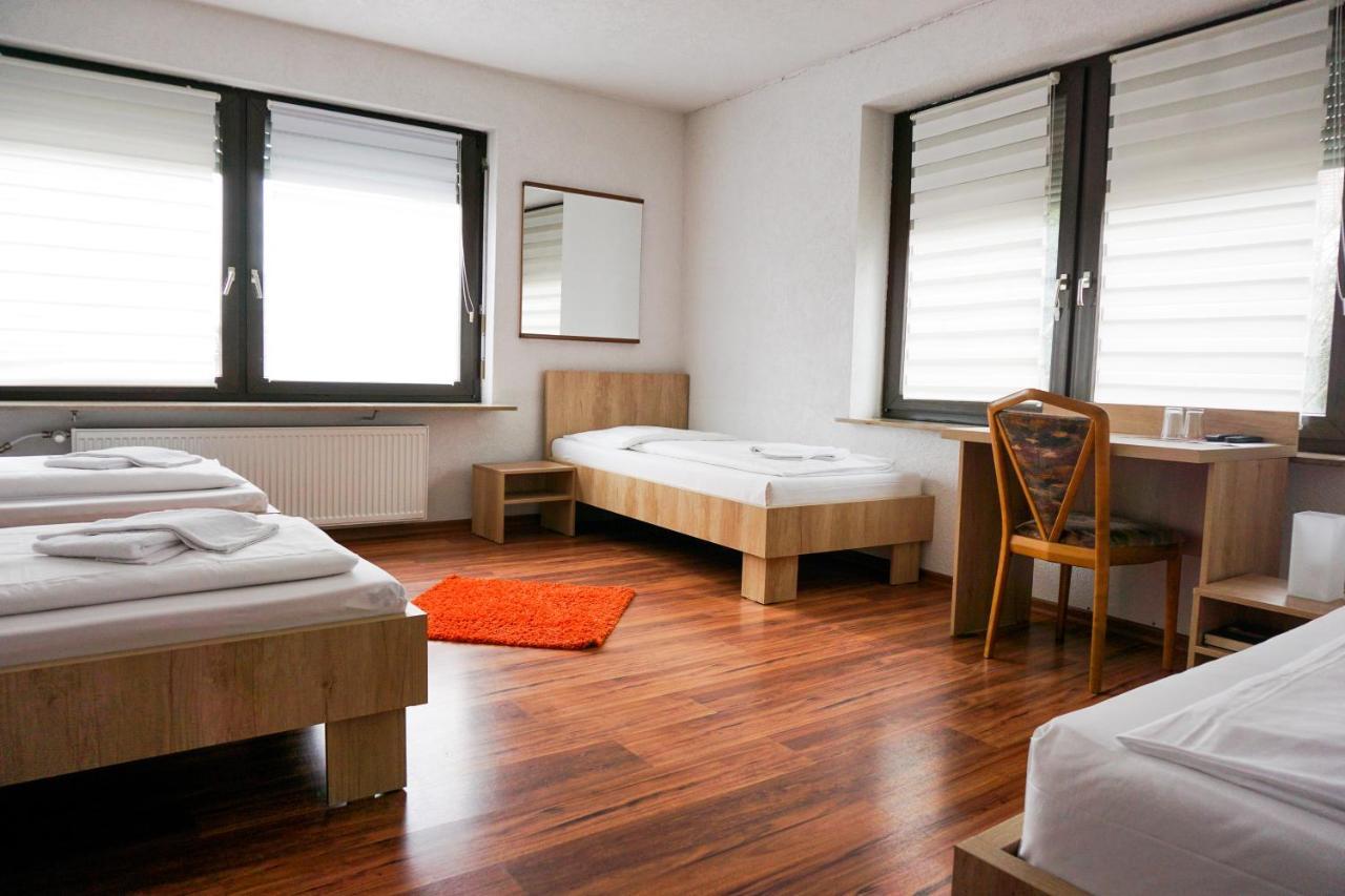 Hotel Kreuz Schwaebisch Gmuend Luaran gambar