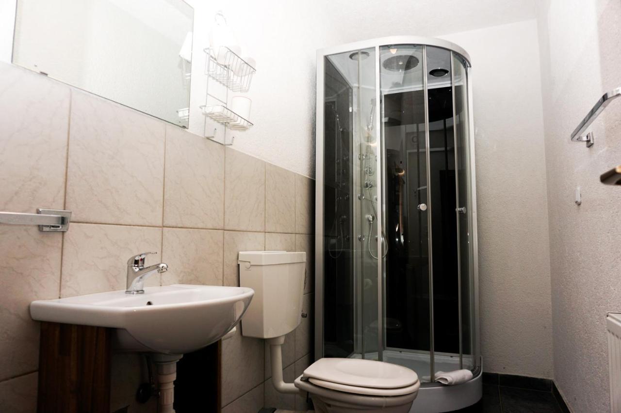 Hotel Kreuz Schwaebisch Gmuend Luaran gambar