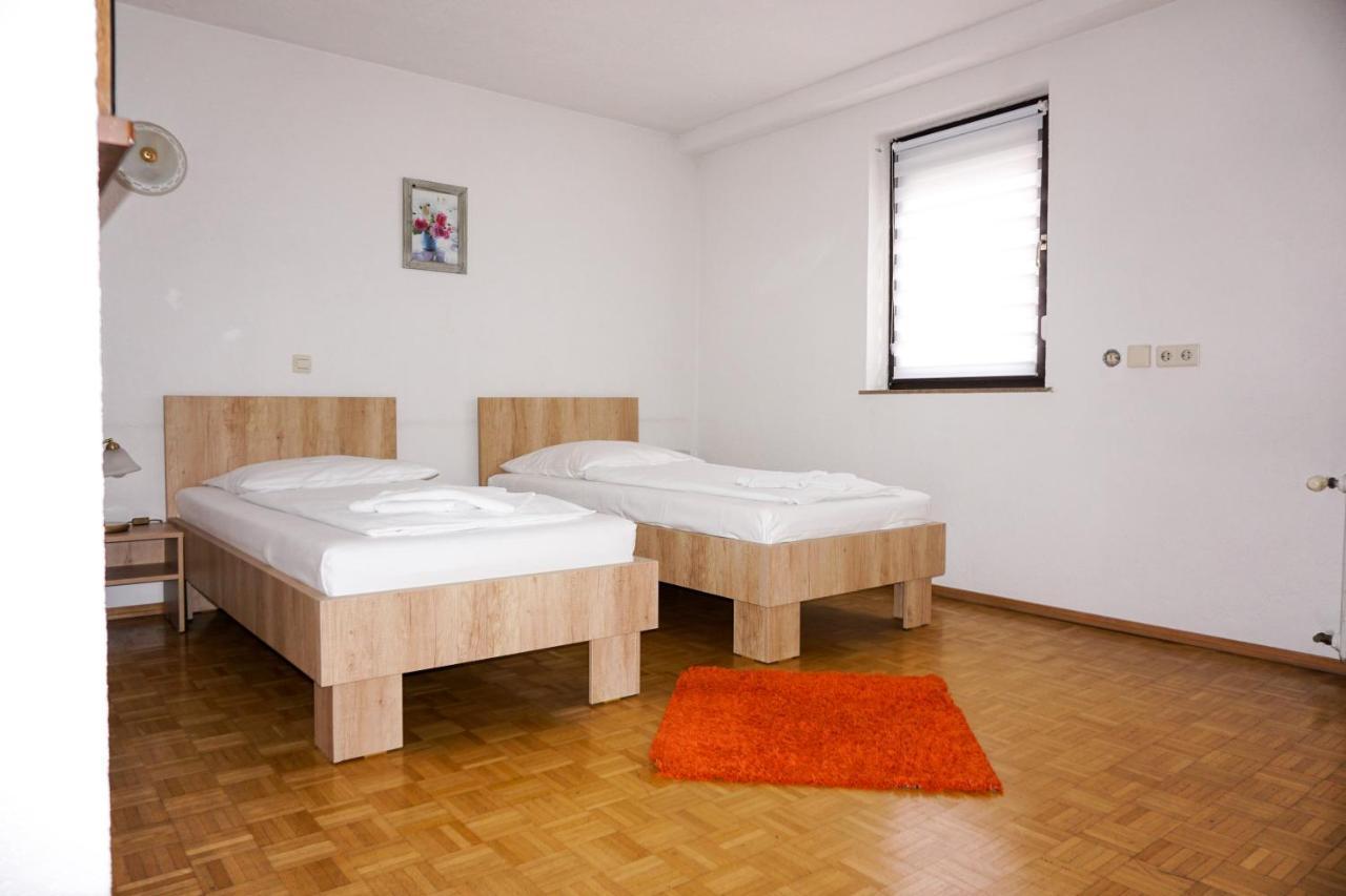 Hotel Kreuz Schwaebisch Gmuend Luaran gambar