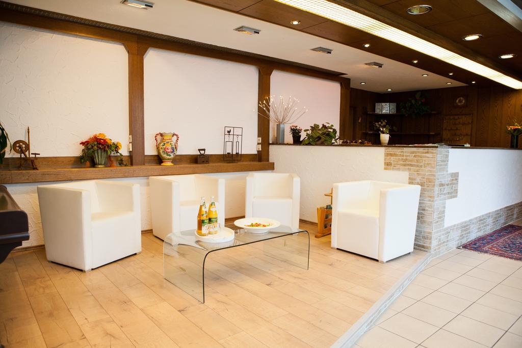 Hotel Kreuz Schwaebisch Gmuend Luaran gambar